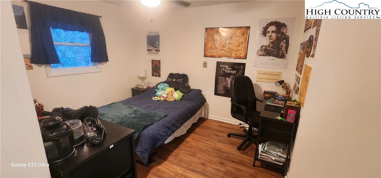 Image number 10 for the current listing