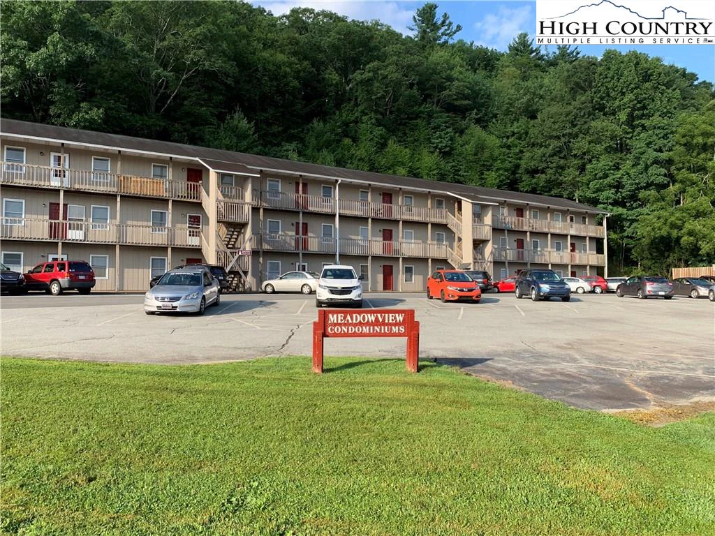 Image number 1 for the current listing