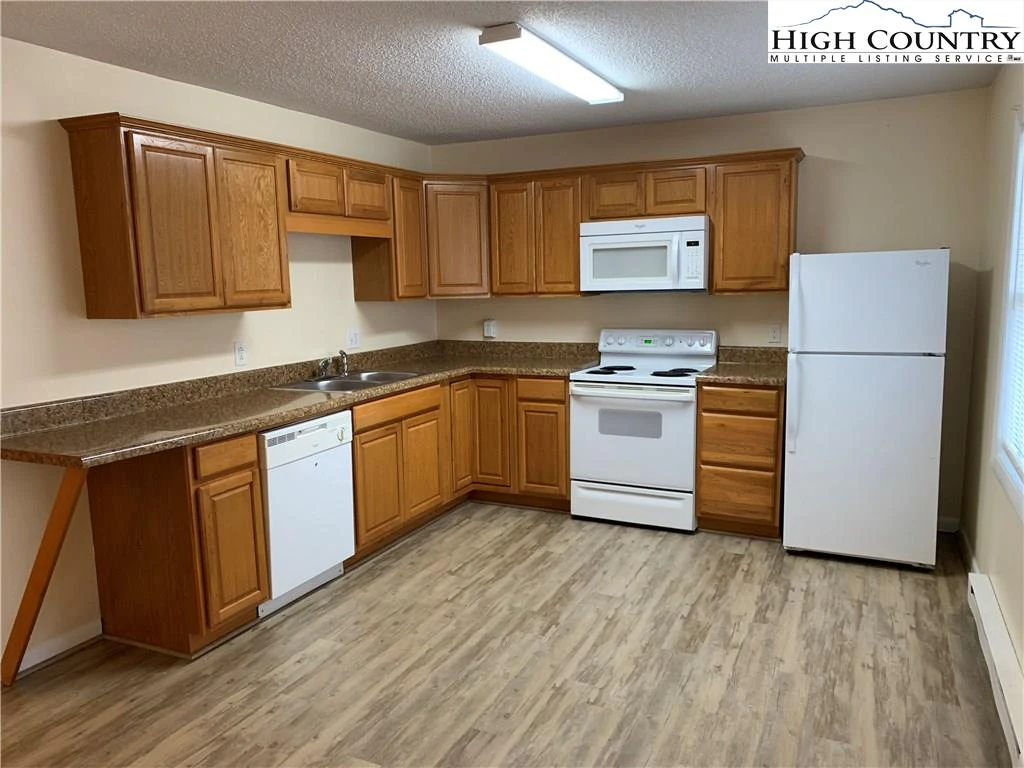 Image number 6 for the current listing