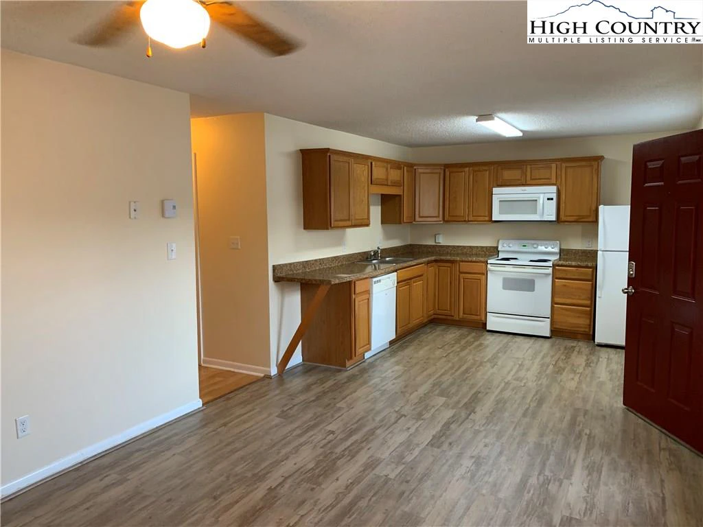 Image number 7 for the current listing