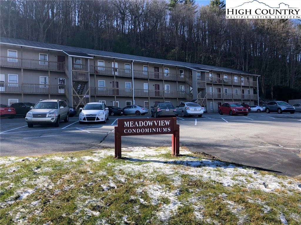 Image number 1 for the current listing