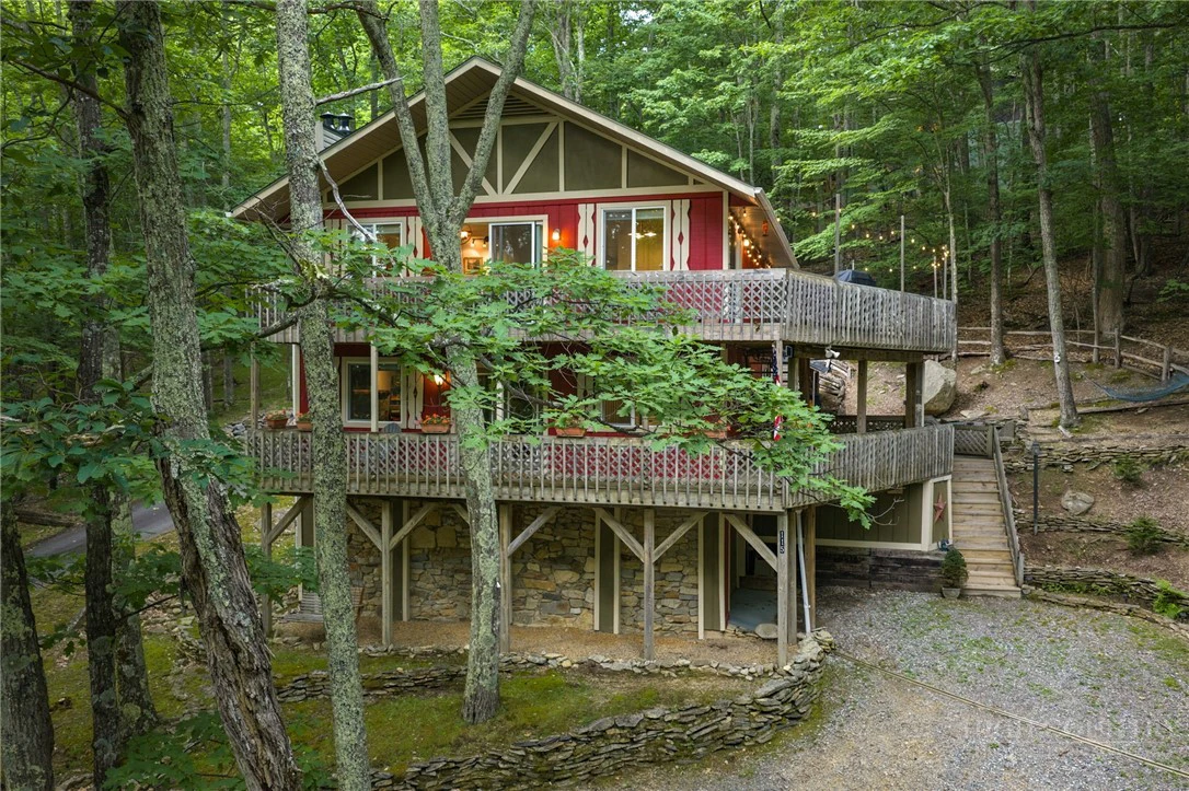 Image number 1 for the current listing