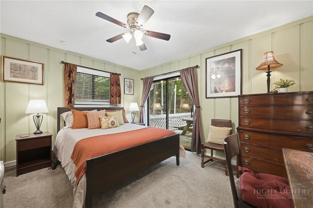Image number 9 for the current listing