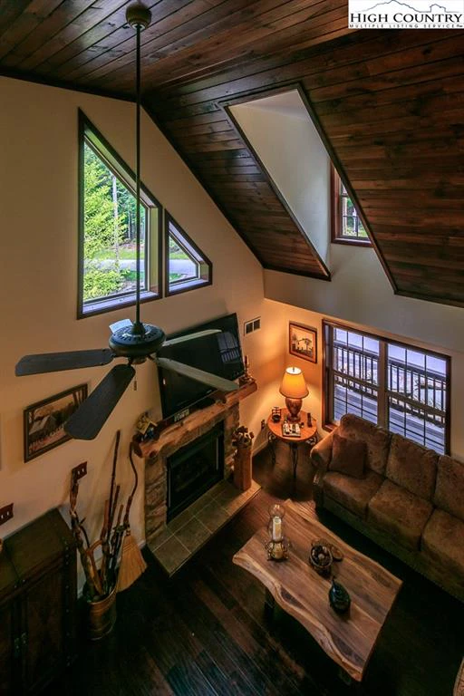 Image number 5 for the current listing