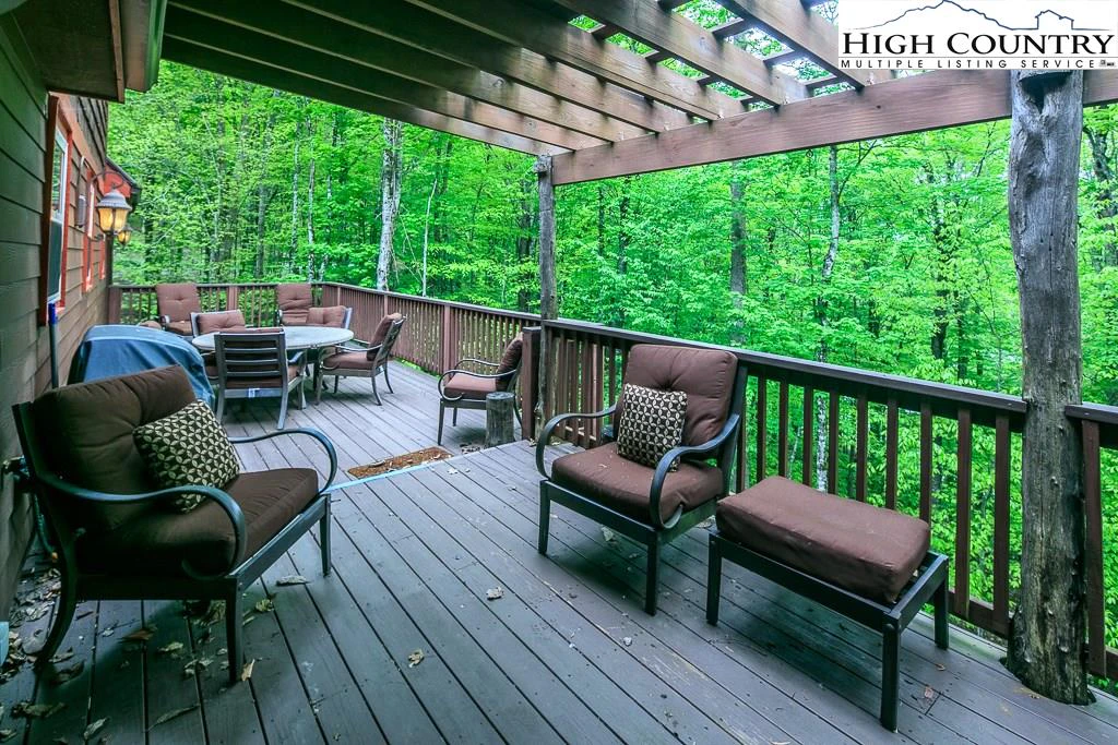 Image number 29 for the current listing