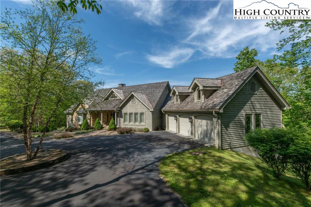 Image number 1 for the current listing