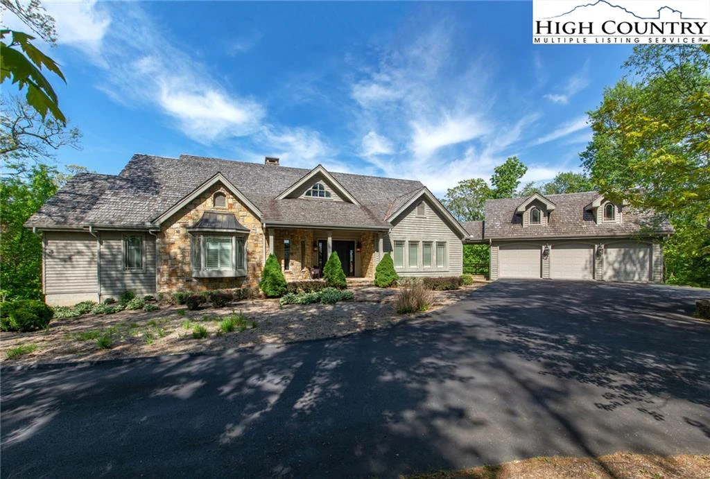 Image number 31 for the current listing