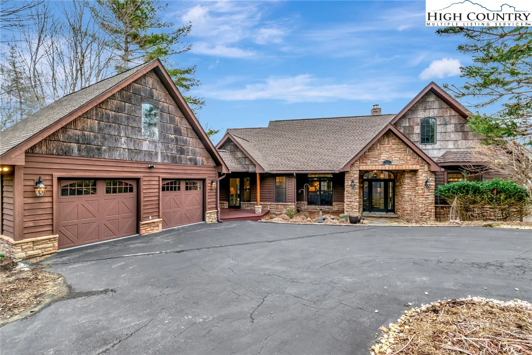 Image number 1 for the current listing