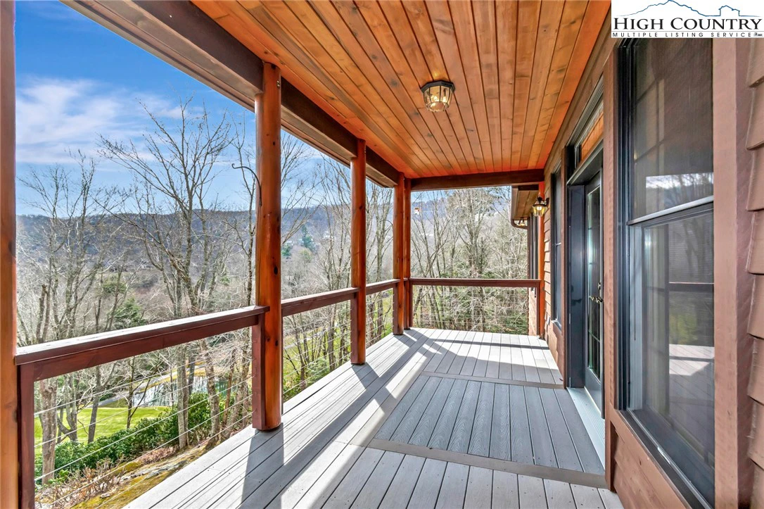 Image number 16 for the current listing