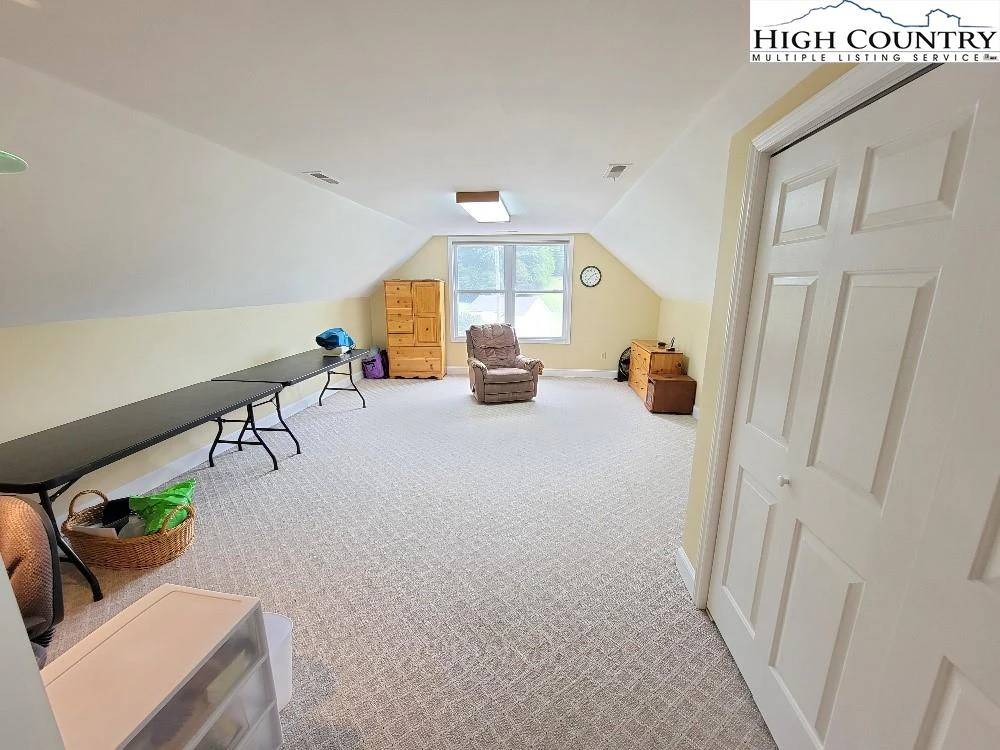 Image number 5 for the current listing