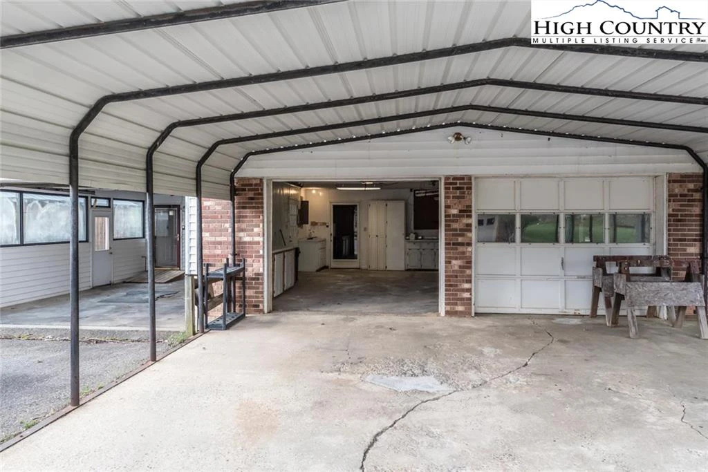 Image number 12 for the current listing