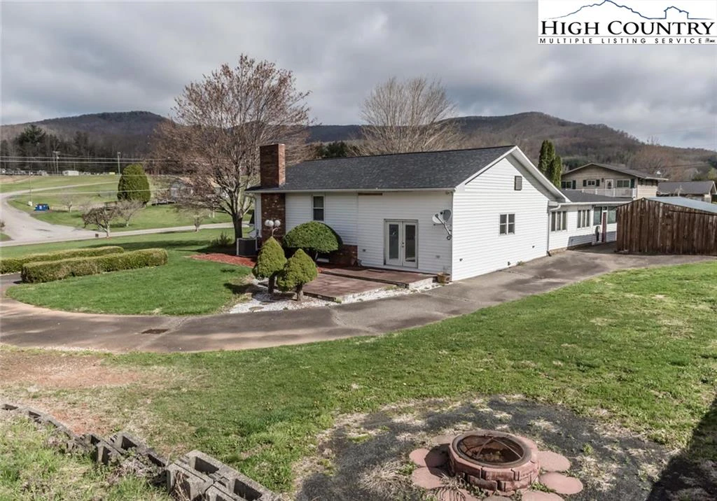 Image number 21 for the current listing
