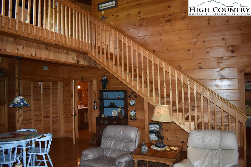 Image number 12 for the current listing