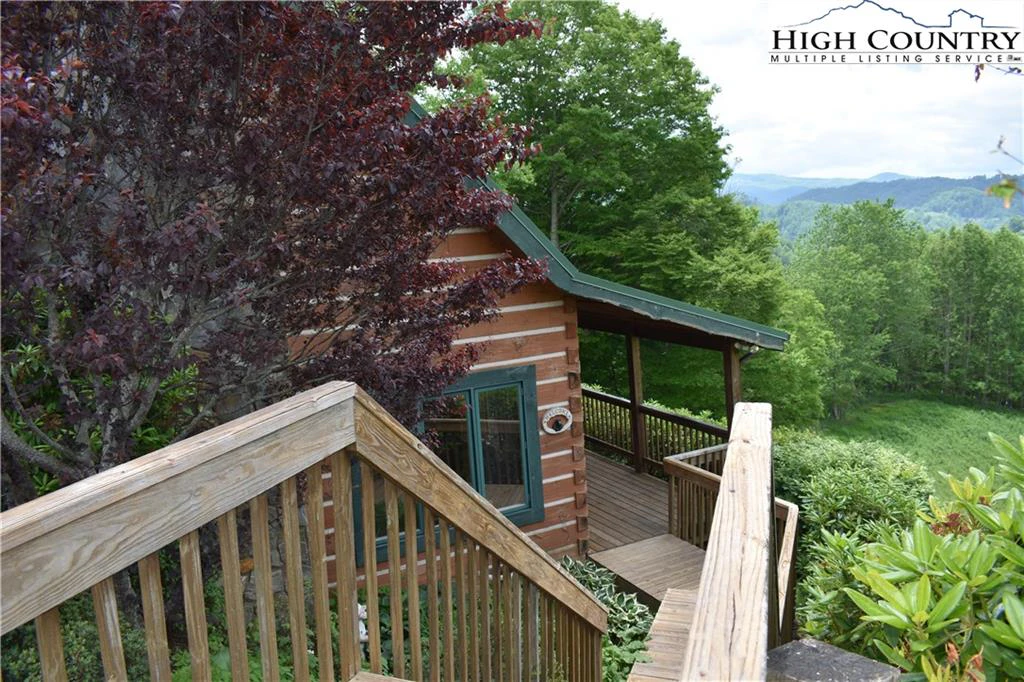 Image number 16 for the current listing