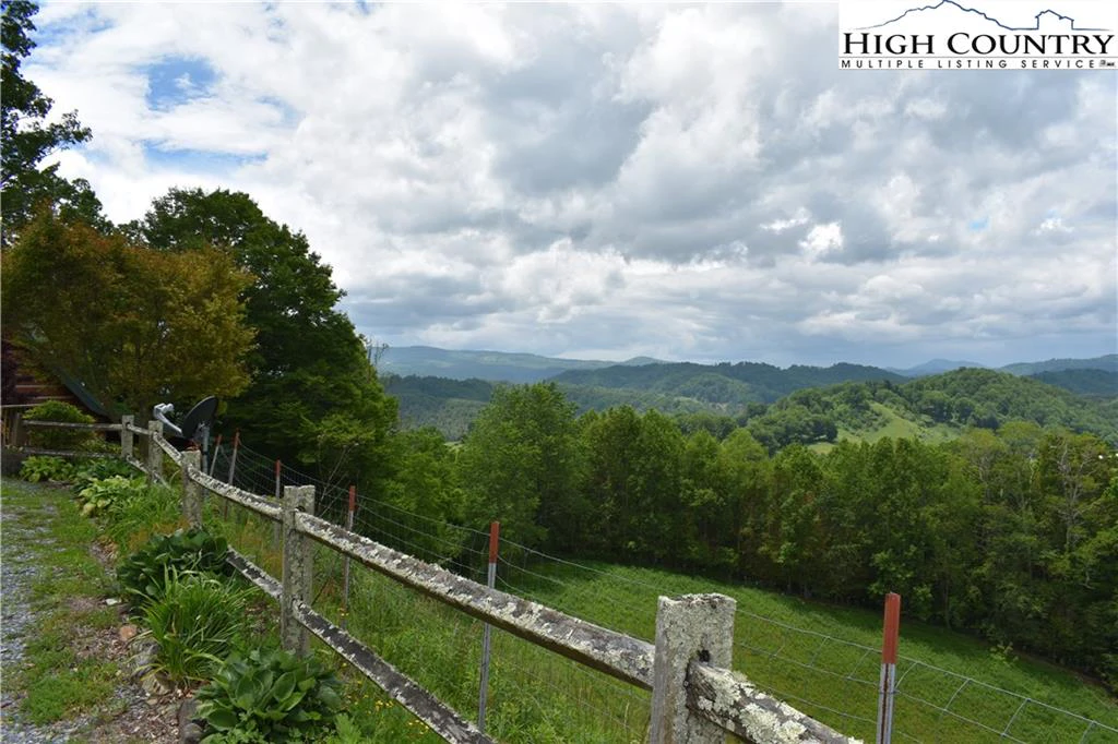 Image number 18 for the current listing