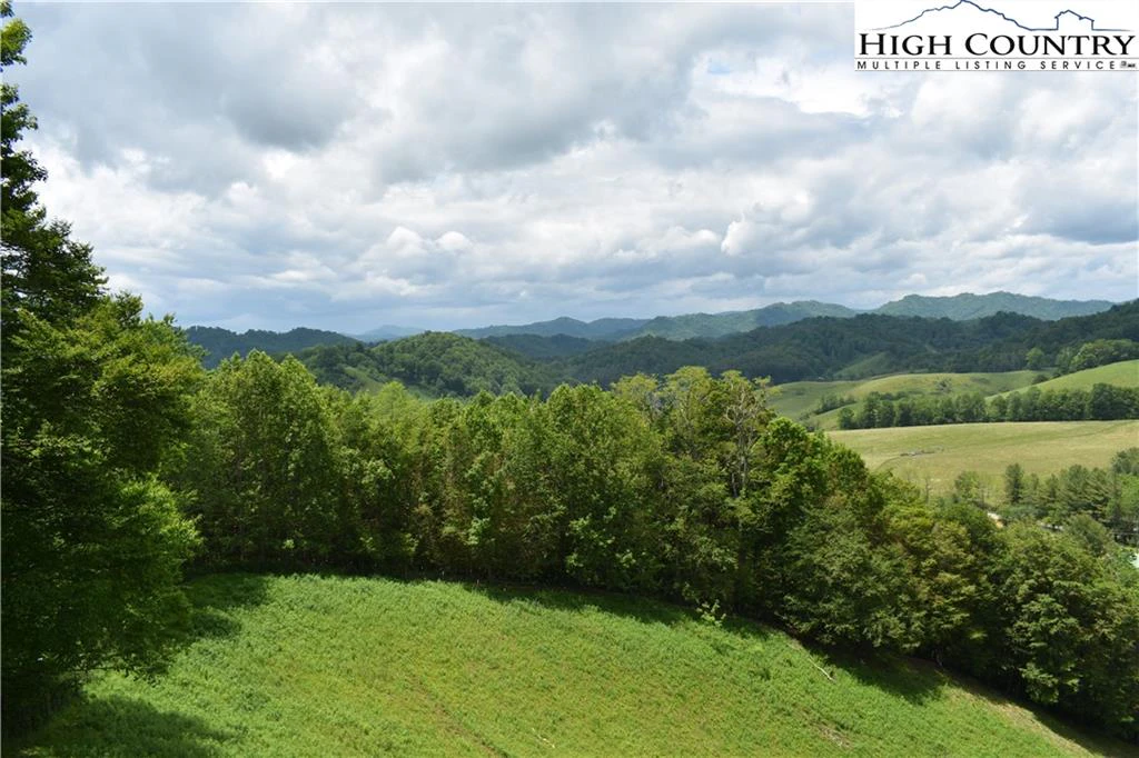 Image number 19 for the current listing