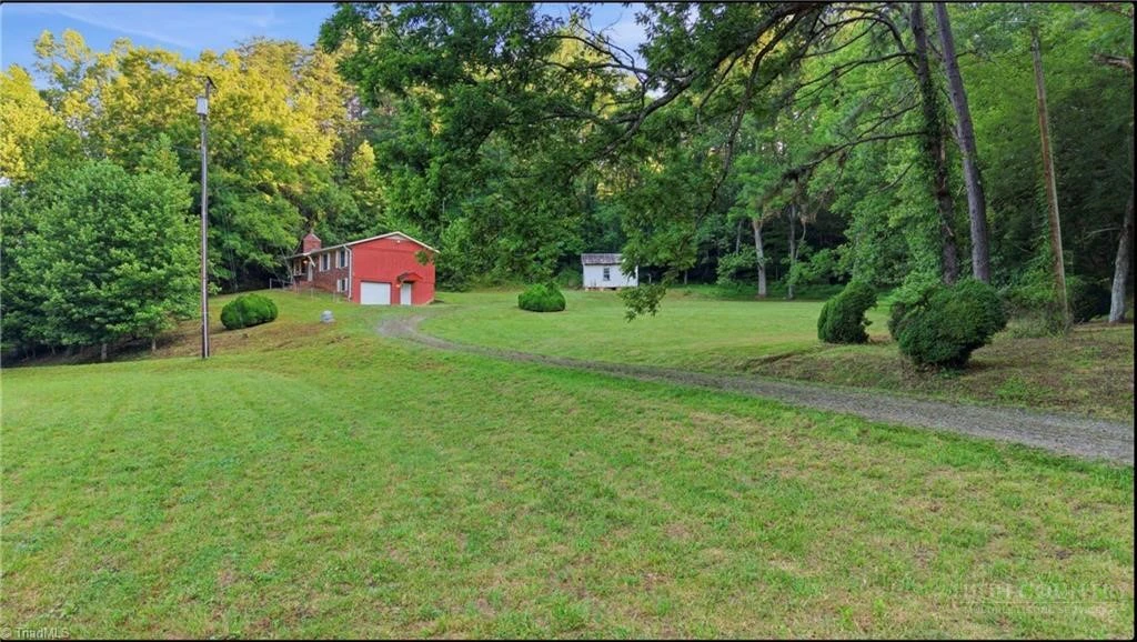 Image number 4 for the current listing