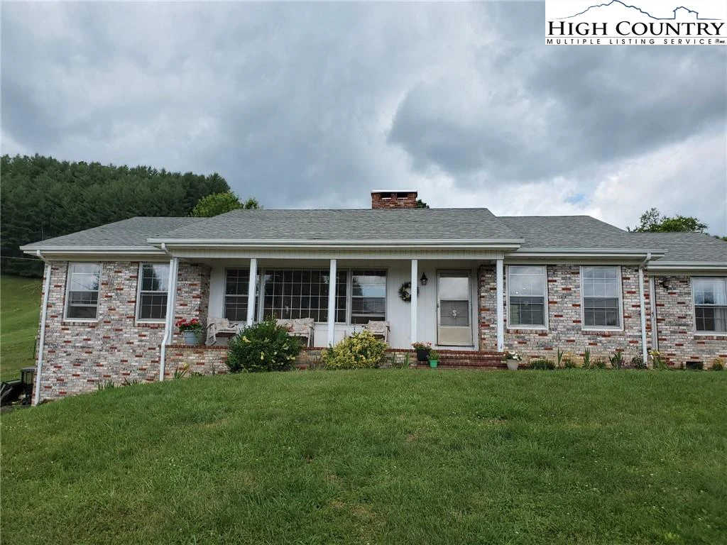 Image number 14 for the current listing