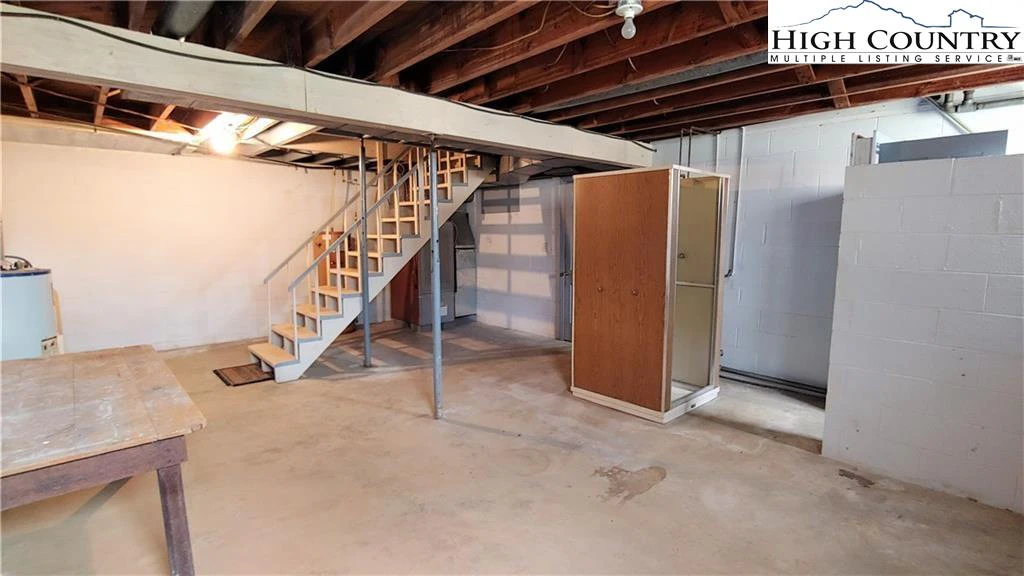 Image number 5 for the current listing
