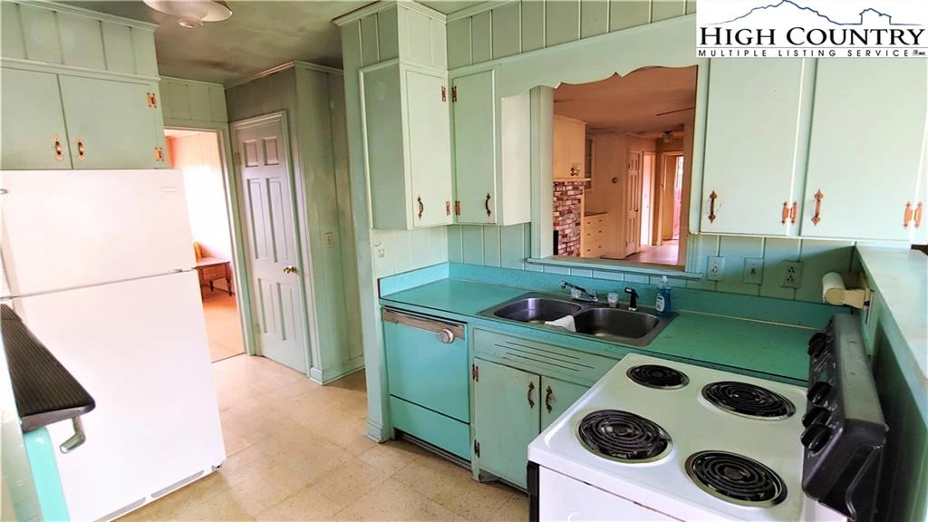 Image number 6 for the current listing