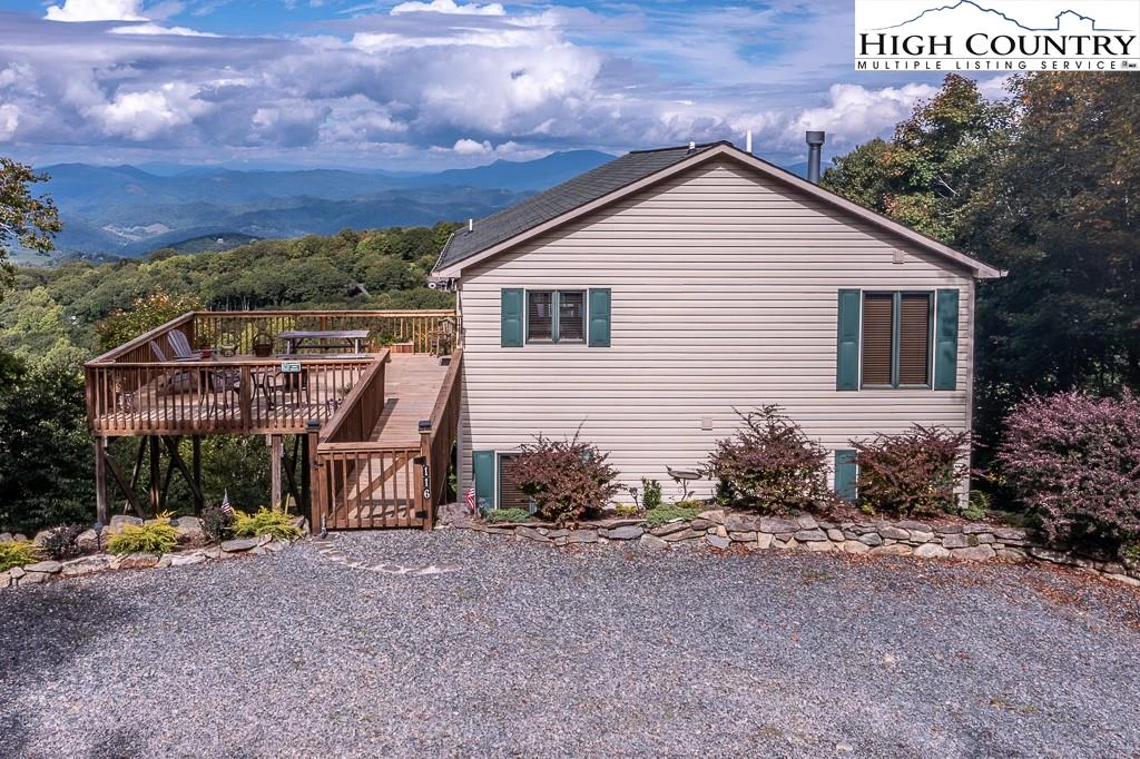 Image number 1 for the current listing