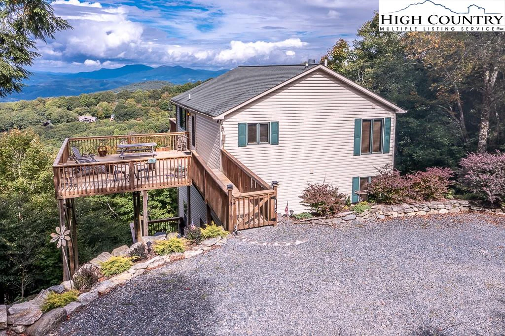 Image number 15 for the current listing