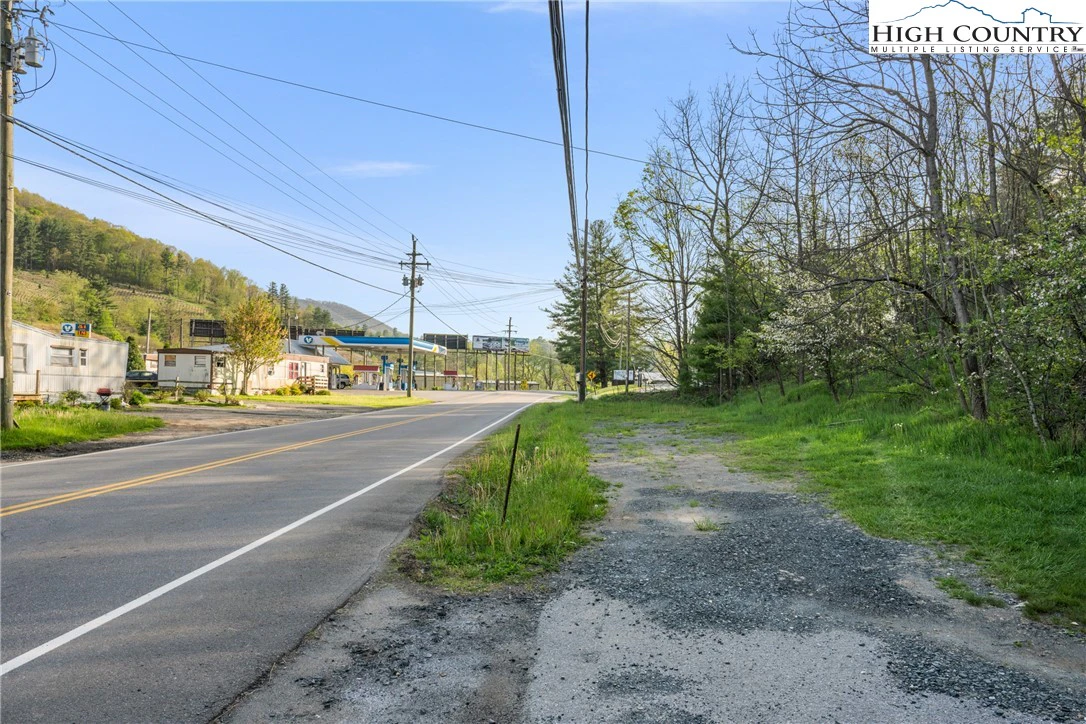 Image number 4 for the current listing