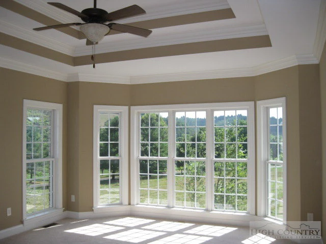 Image number 11 for the current listing