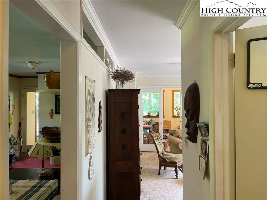 Image number 2 for the current listing