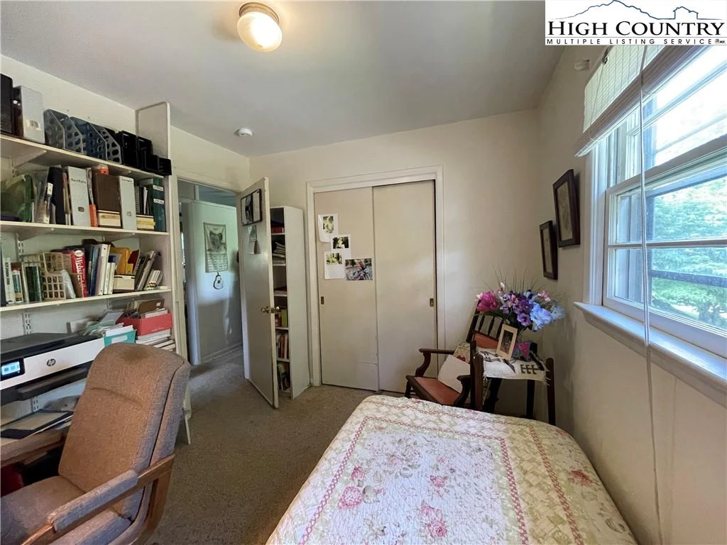 Image number 10 for the current listing