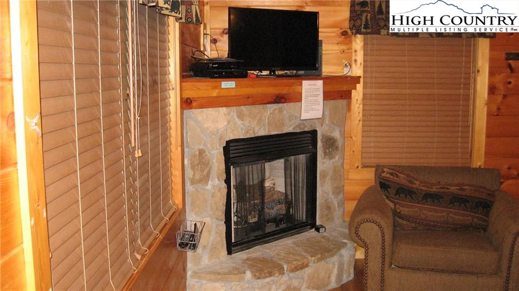Image number 6 for the current listing