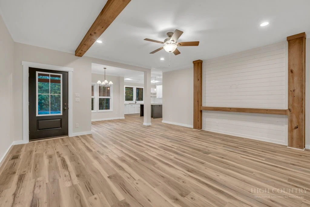 Image number 6 for the current listing