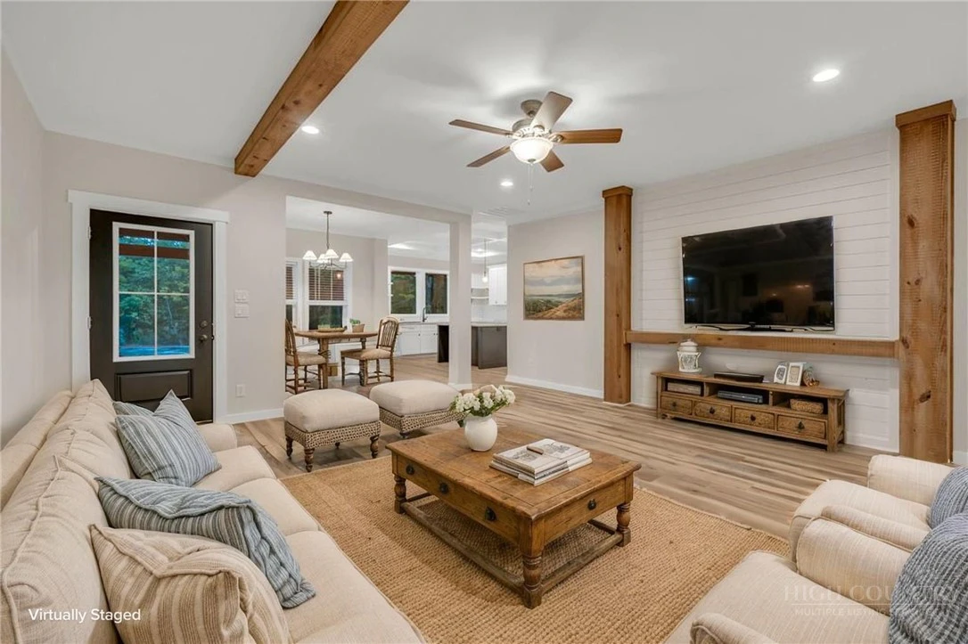 Image number 7 for the current listing