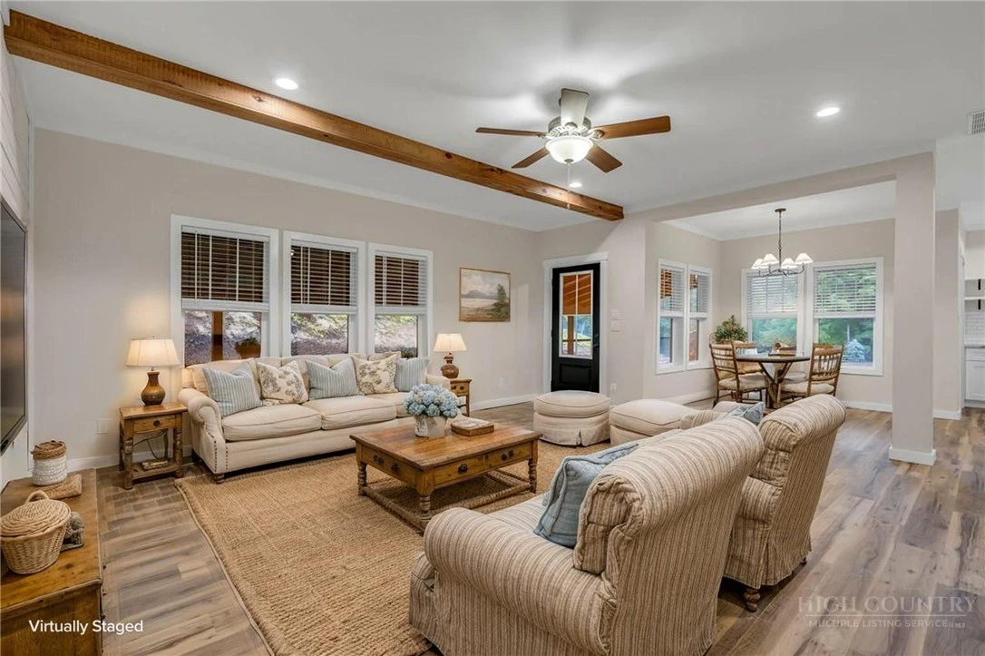 Image number 9 for the current listing