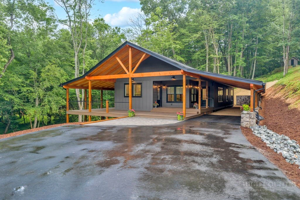 Image number 3 for the current listing
