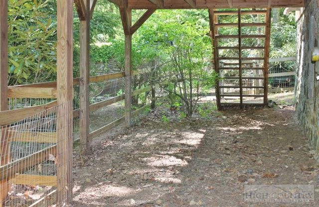 Image number 2 for the current listing