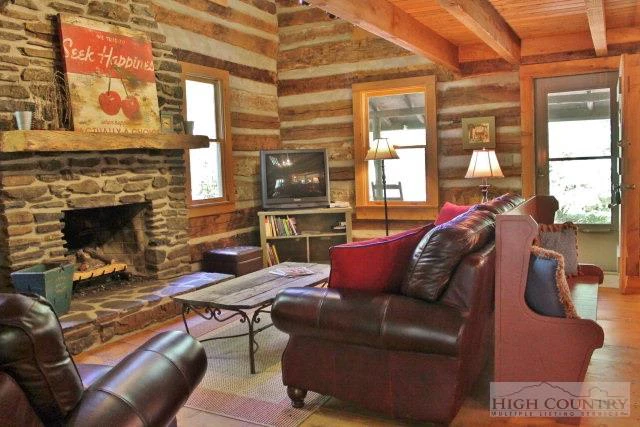 Image number 7 for the current listing