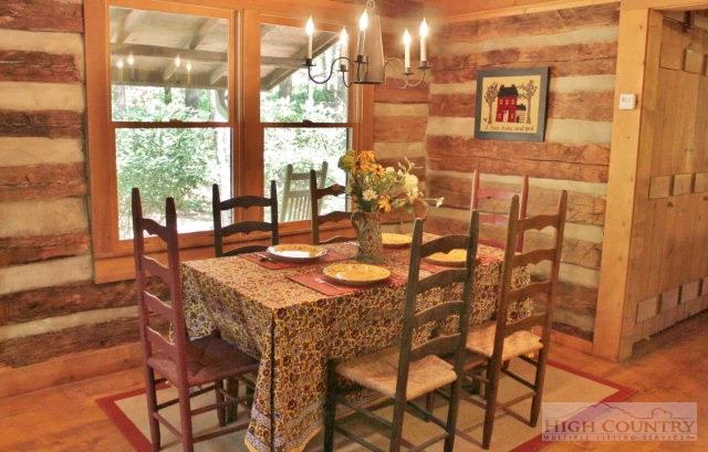 Image number 4 for the current listing