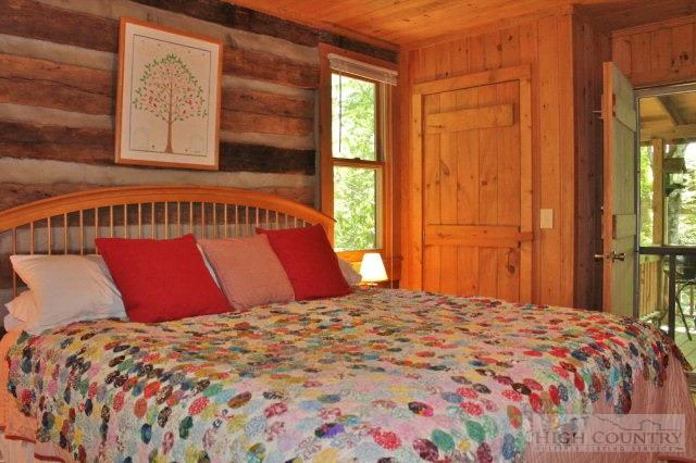 Image number 26 for the current listing