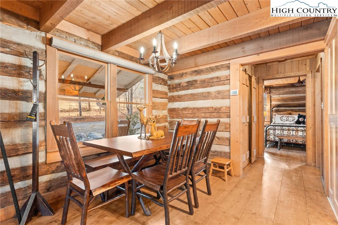Image number 18 for the current listing