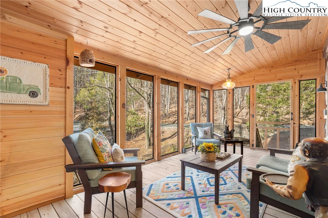 Image number 10 for the current listing