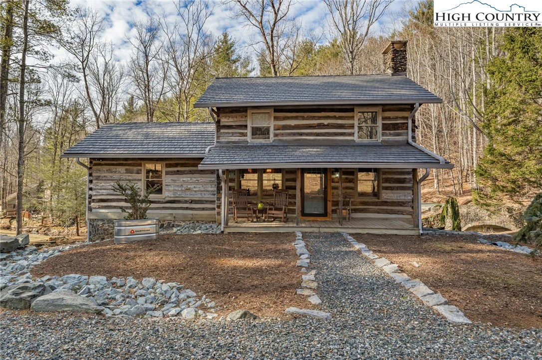 Image number 1 for the current listing