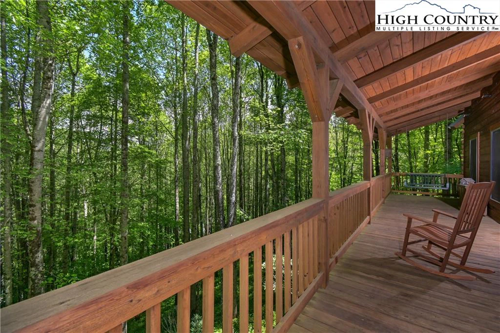 Image number 3 for the current listing