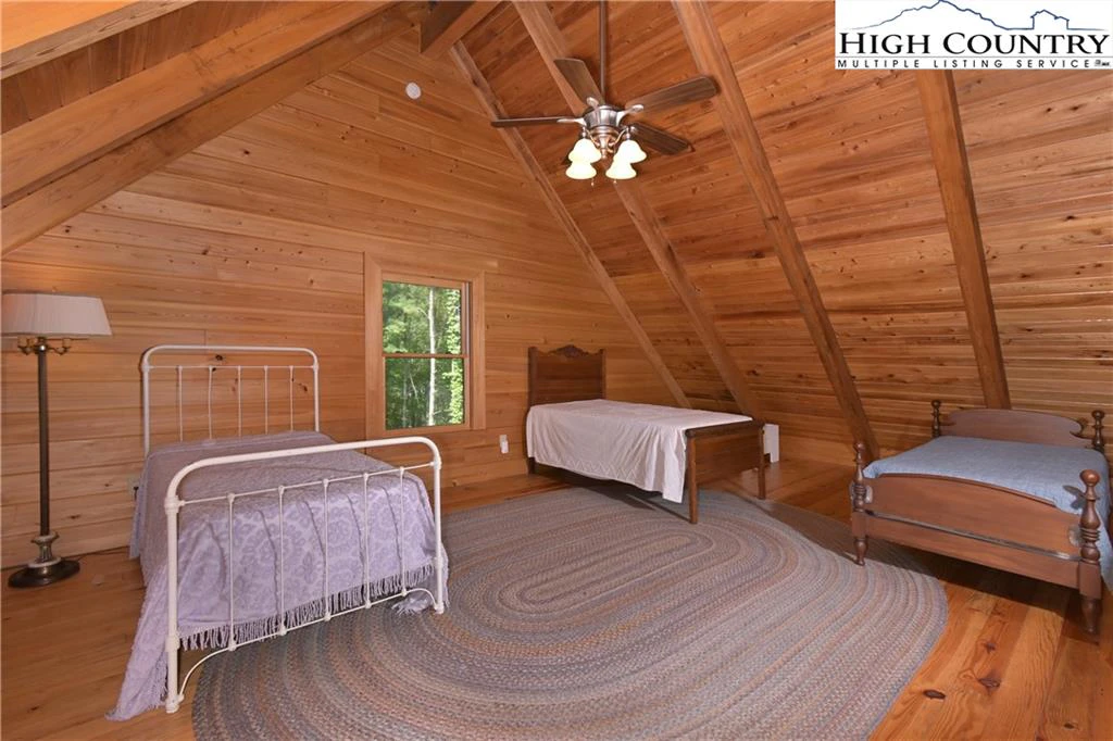 Image number 5 for the current listing