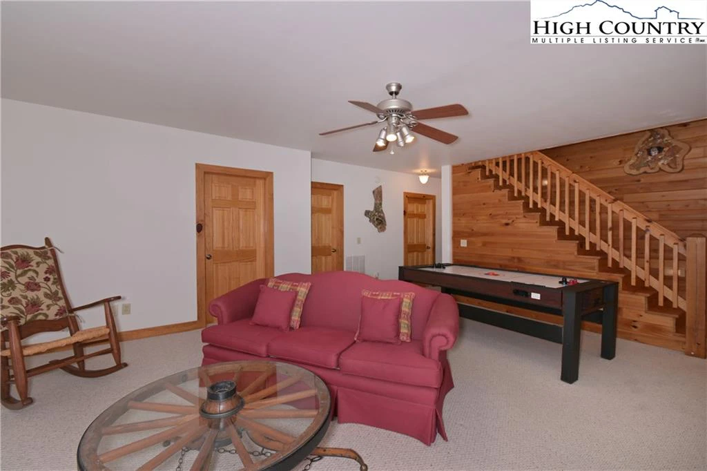 Image number 7 for the current listing