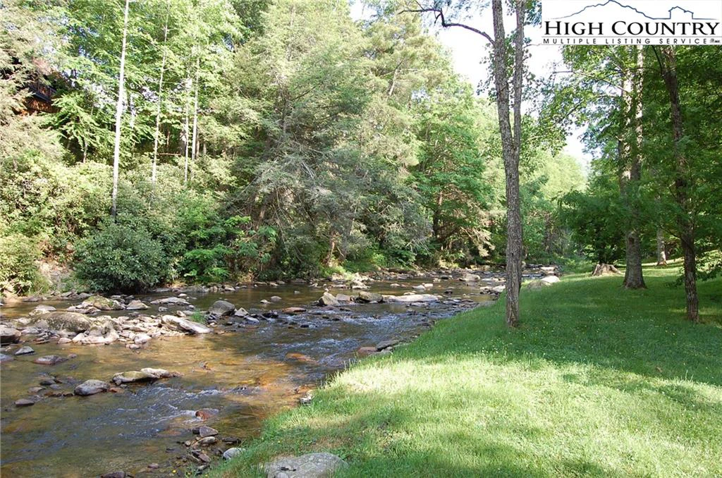 Image number 16 for the current listing