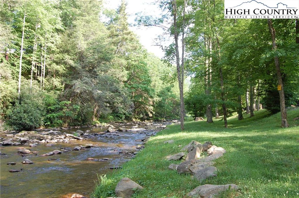 Image number 17 for the current listing