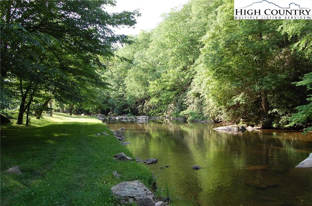 Image number 18 for the current listing