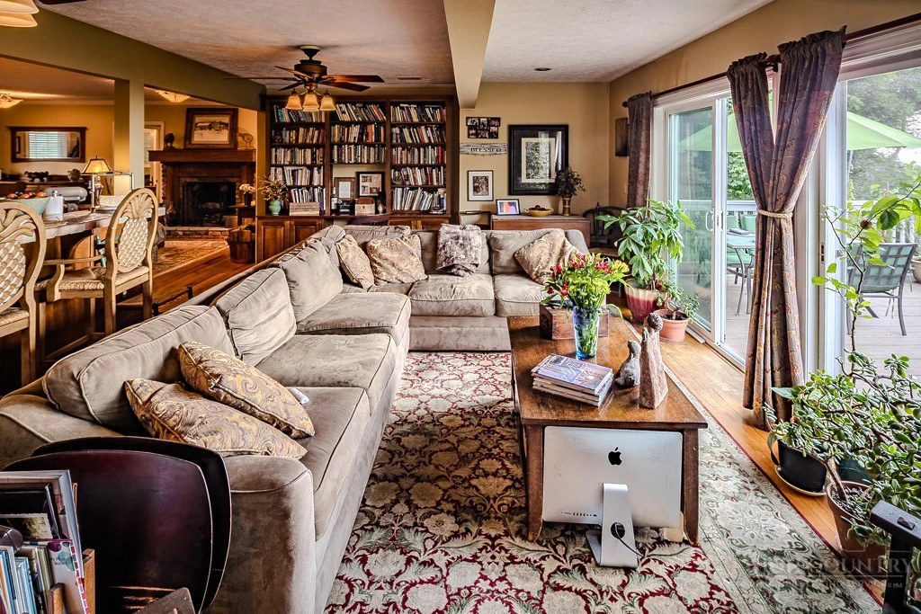Image number 10 for the current listing