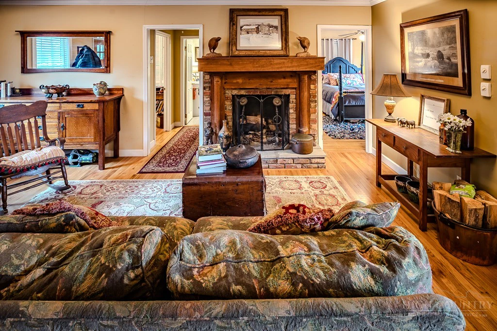 Image number 12 for the current listing